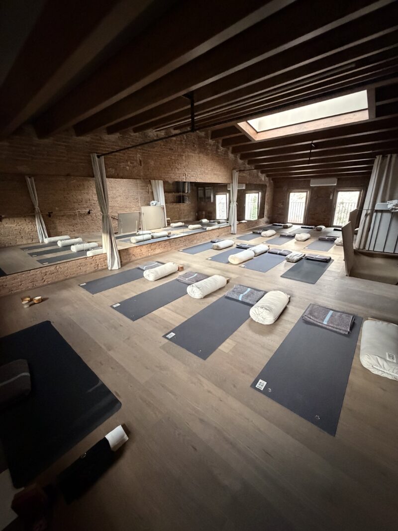 Yoga Suave